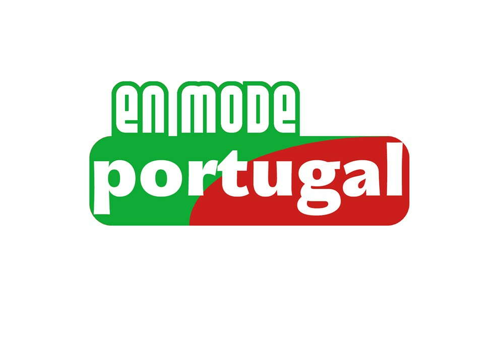En Mode Portugal Radio Logo